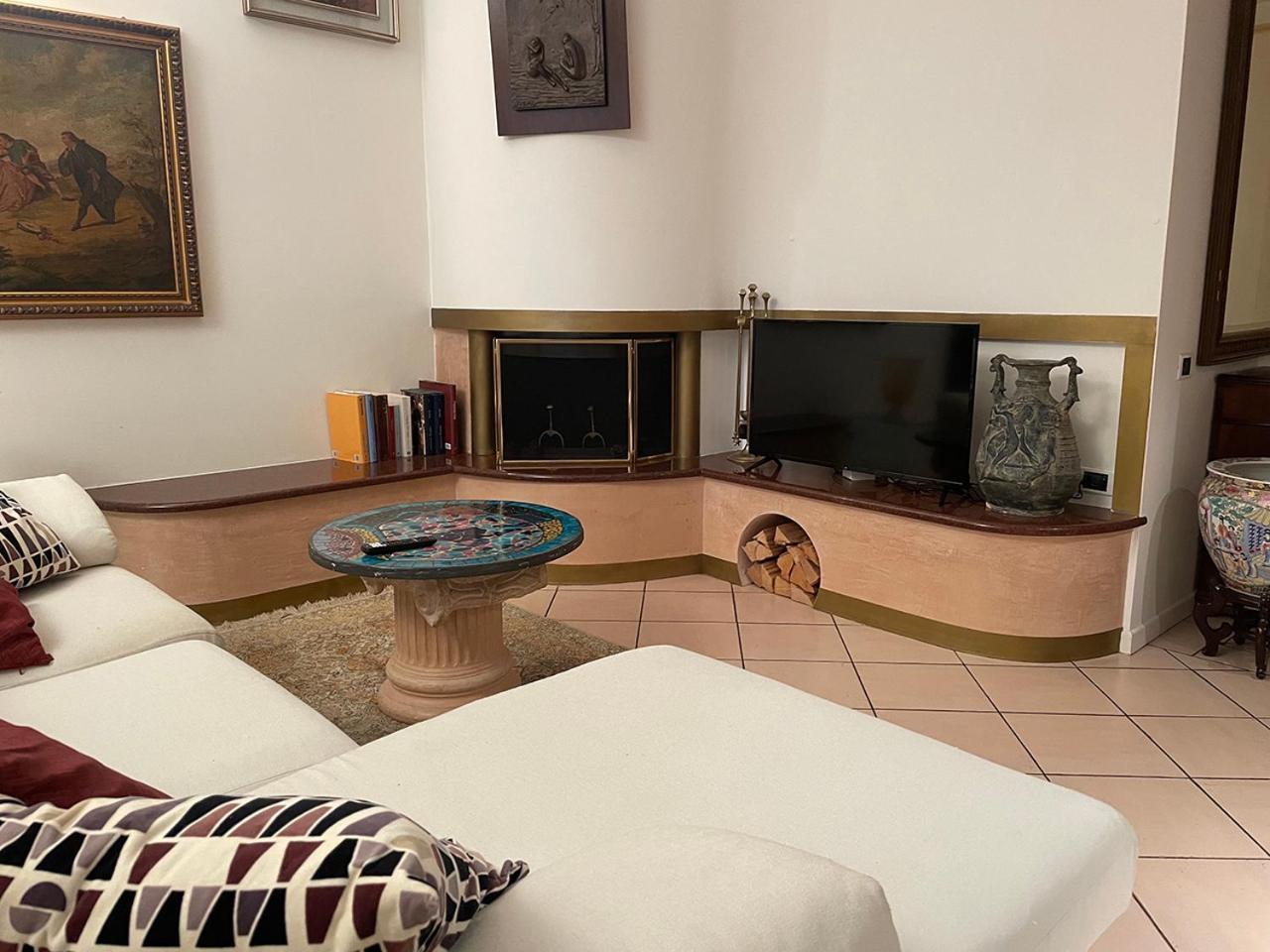 Villa Mario - Casa Vacanze Lavena Ponte Tresa Bagian luar foto
